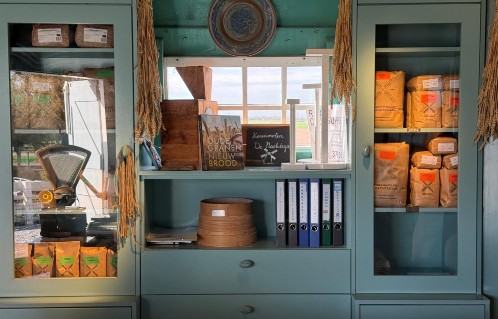 Korenmolen 'De Nachtegaal' zoekt vrijwilligers voor de molenwinkel